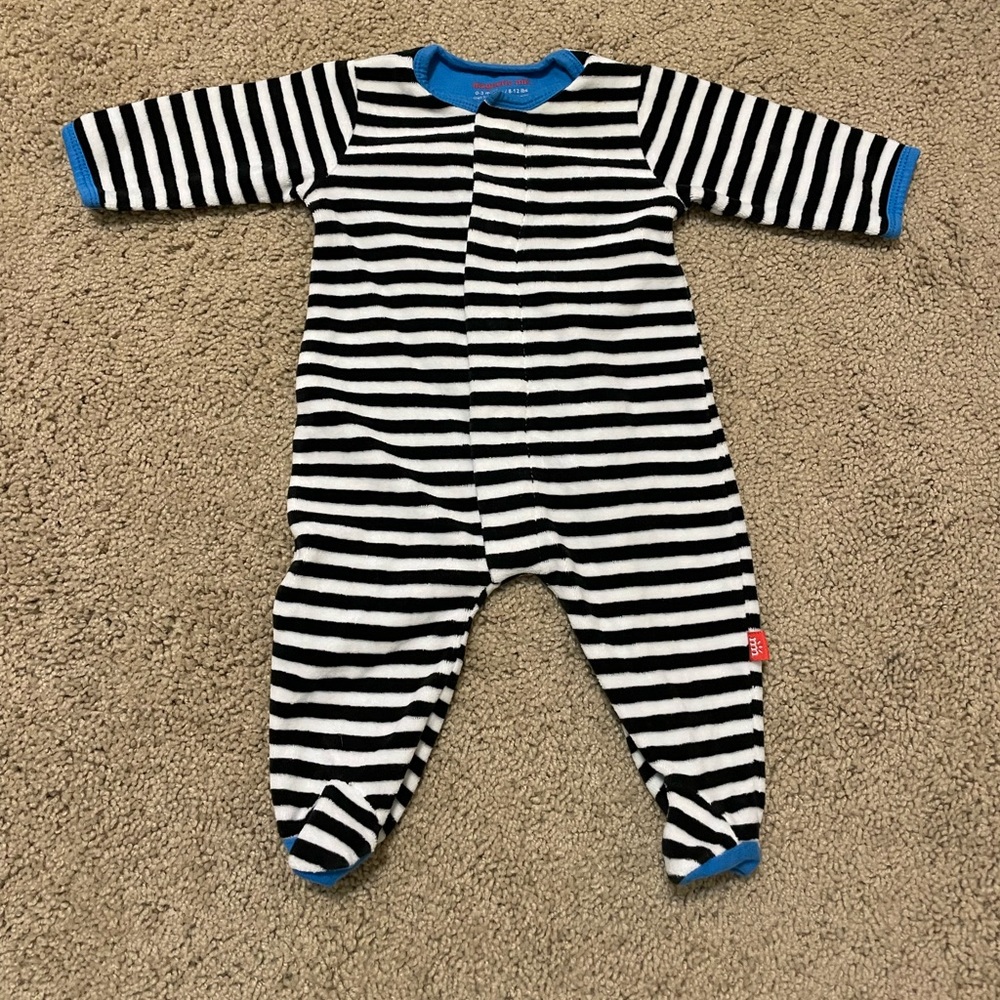 Magnetic Me Onesie - Size 0-3 months - Picture 5 of 6